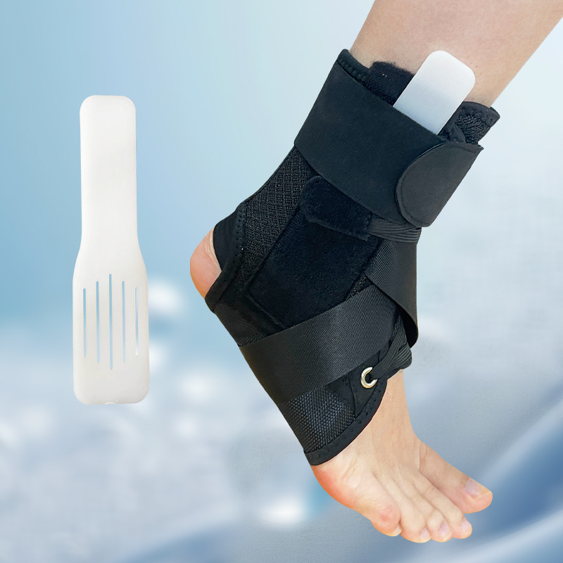 Hordozható bokatámogatás kötős szalaggal és Velcro-zárral, kompozit szövetből; védi a bokát; alkalmas futásra, kosárlabdára, futballra, röplabdára és túrázásra