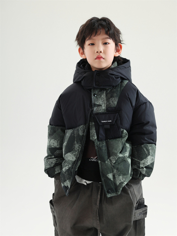 Gyerekeknek készült koreai stílusú téli pehelydzseki kapucnival, kacsa tollal töltve, poliészter bélés