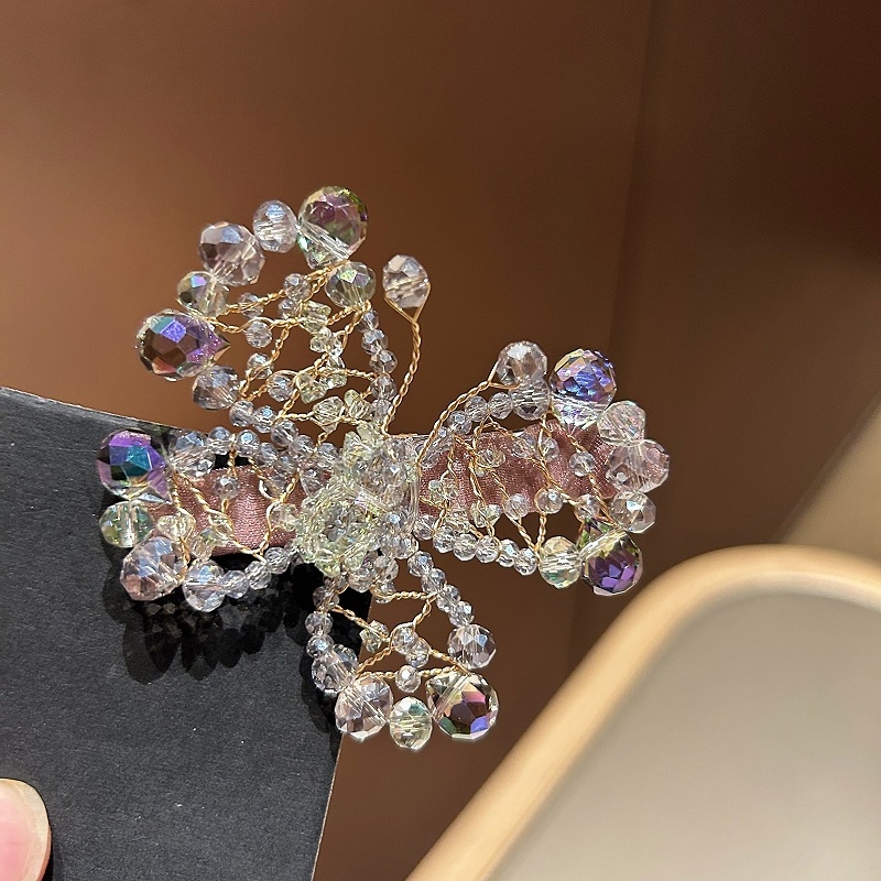 Χειροποίητο κρυστάλλινο φούντα για μαλλιά με πλευρικό κλιπ – στυλ νεράιδας; Υλικό: τεχνητός κρύσταλλος; Επεξεργασία: χειροποίητο; Κλιπ: πλευρικό; Σεζόν: καλοκαίρι 2025