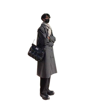 Corduroy moterų paltas iki kelių ilgio, laisvas kirpimas, dvigubo užsegimo, švarko apykaklė