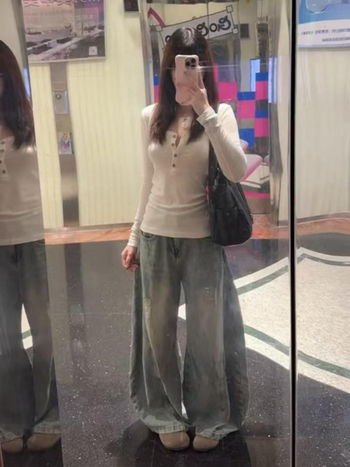 Tricou damă slim fit cu mâneci lungi, decolteu în V, culoare uni, din bumbac-elastan