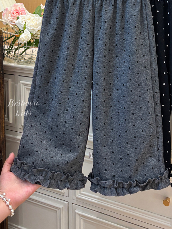 Mergaitėms su fliso pamušalu kelnes, koledžo stiliaus, tiesus kirpimas, vidurinio aukščio juosta, vienos spalvos raštas