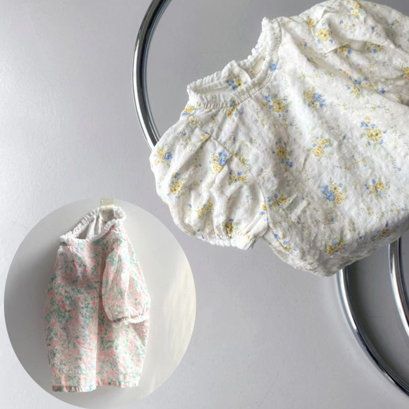 Dječji dvodijelni set u korejskom stilu: denim suknja s naramenicama i floralna majica kratkih rukava