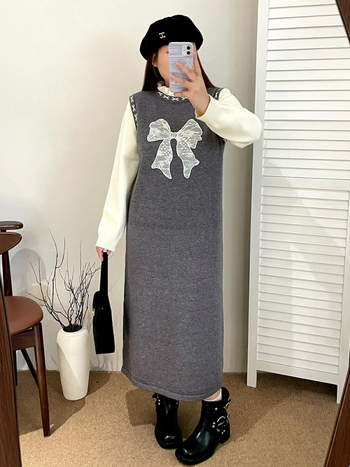 Hosszú ujjú pulóverruha kerek nyakkal, masnis jacquard mintával, Andy velvet anyag