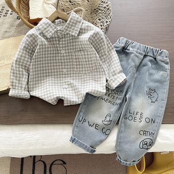 Unisex dječji trodjelni set: hlače, majica s dugim rukavima i džemper, denim materijal 85% pamuka, motiv karikatura i slova, za uzrast 3–8 godina, jesen