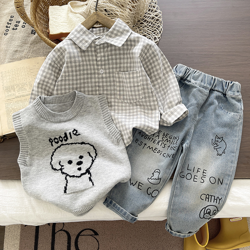 Unisex dječji trodjelni set: hlače, majica s dugim rukavima i džemper, denim materijal 85% pamuka, motiv karikatura i slova, za uzrast 3–8 godina, jesen