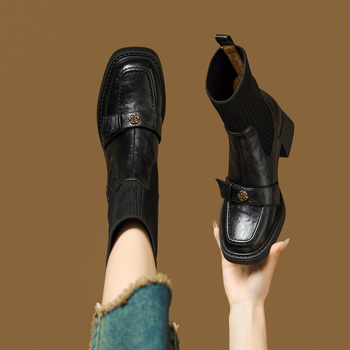 Női velúr bokacsizma kerek orral, koreai stílus, alacsony szár, középmagas sarok 3-5 cm