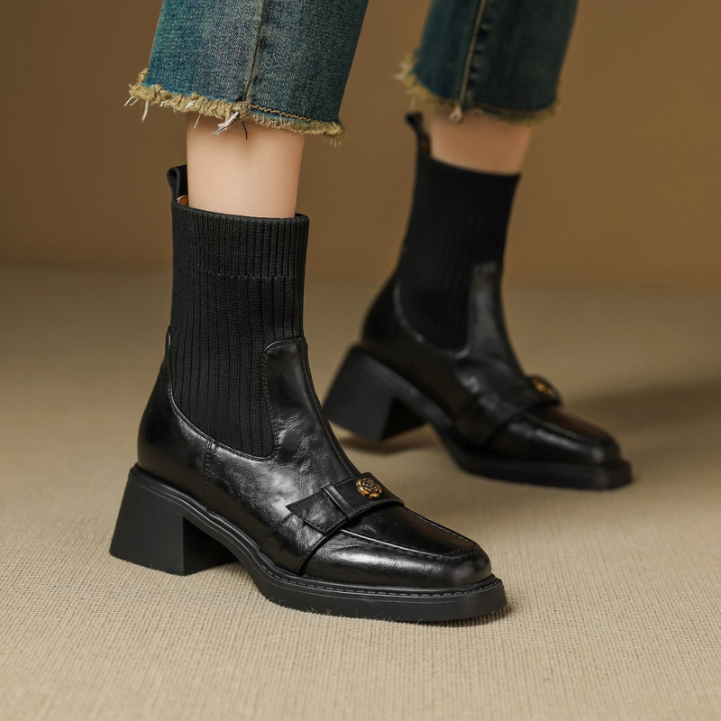 Női velúr bokacsizma kerek orral, koreai stílus, alacsony szár, középmagas sarok 3-5 cm