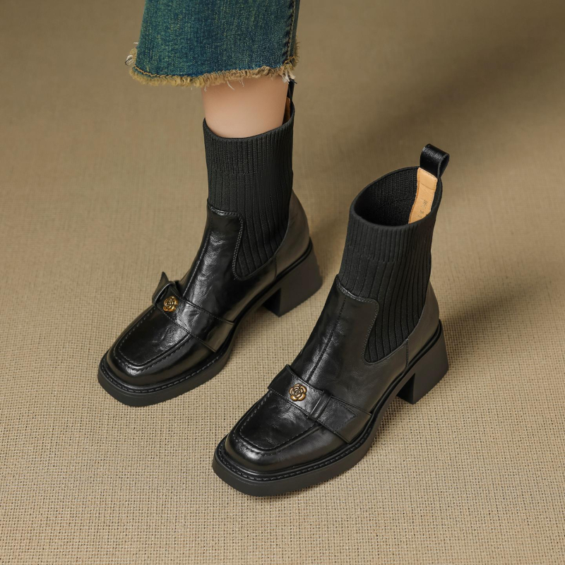 Női velúr bokacsizma kerek orral, koreai stílus, alacsony szár, középmagas sarok 3-5 cm