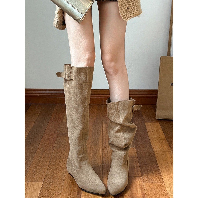 Cizme cavaler pentru femei - velur, tibie inalta, varf ascuit, toc gros, inaltimea tocului 3-5 cm