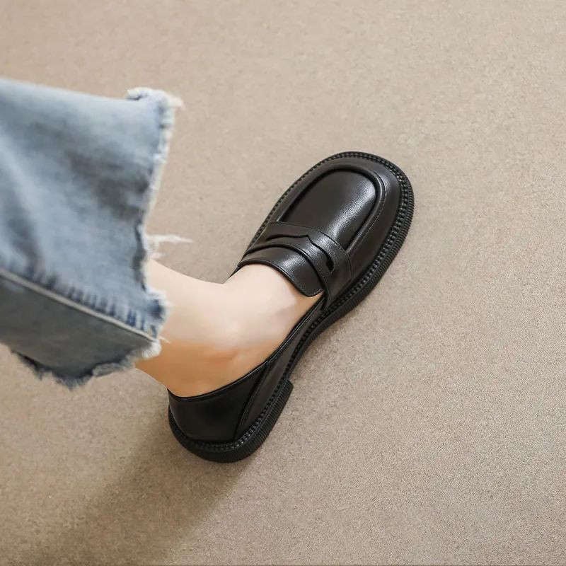 Ženske loaferice: retro stil, mikrovlaknen gornji dio, zaobljena špička, slip-on, niska peta, gumeni potplat