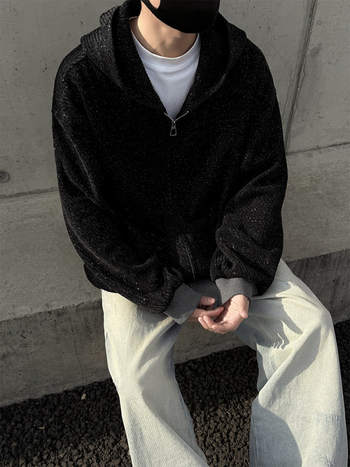 Csíkos kötött modellű dzseki kapucnival, cipzárral, poliészter anyag, laza szabás