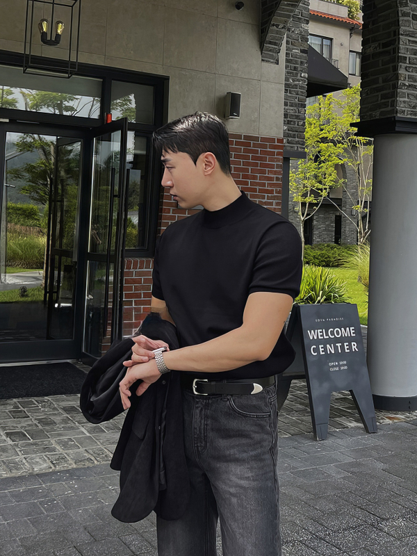 Kootud T-särk lühikeste käistega, ümmarguse kaelusega, polüester, ühtlane muster, lai laia lõige