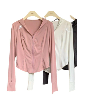 Moteriška UPF50+ saules apsaugos lengva striukė su gobtuvu – kvėpuojanti, greitai džiūstanti, UV apsauga, vėjo atspari, insektų atbaidiklis