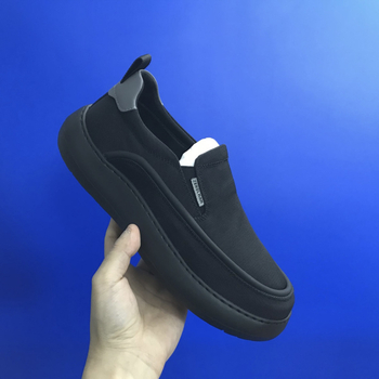 Vyriniai kvėpuojantys drobiniai slip-on bateliai – apvali nosis, žemas viršus, gumos padai