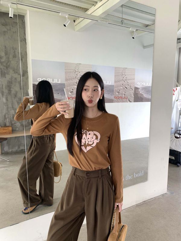 Tricou T-shirt stil coreean relaxat, imprimeu text, 90-95% poliester, Slim fit