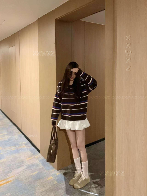 Pulover tricotat cu glugă, dungat, din lână cu amestec de viscoză, inspirat de design coreean, stil casual, mâneci lungi