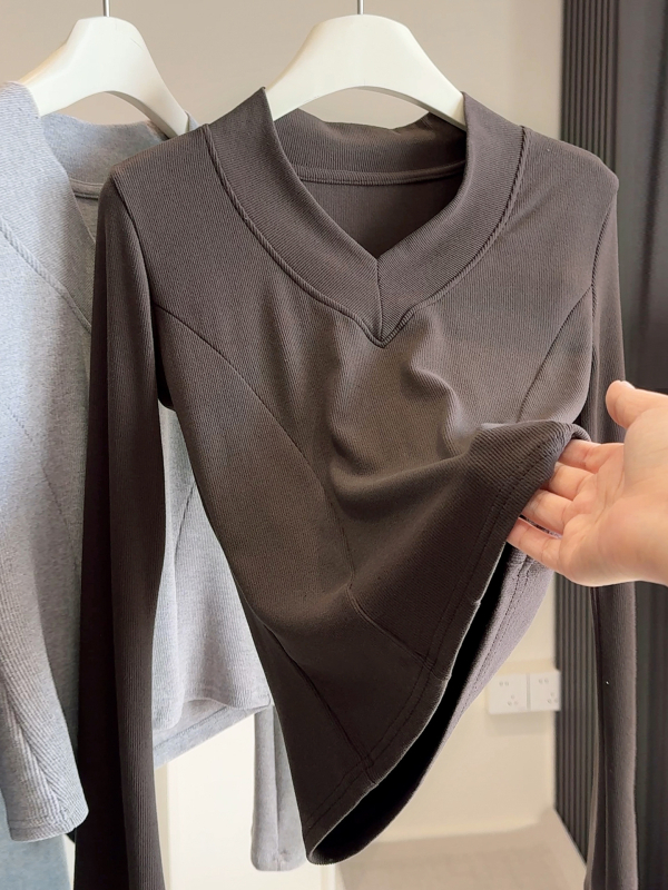 Pulover s V-izrezom, dugi rukavi, kratki kroj, poliesterska smjesa 30-50%, jednobojna, opušten stil