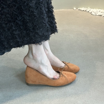 Női balerina cipő pillangómasnival, francia stílus, kerek orr, PU felsőrész, alacsony sarok 1–3 cm
