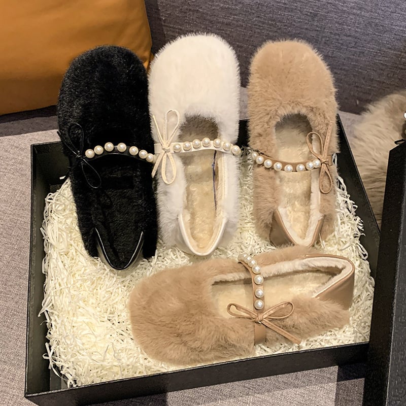 Pantofi damă slip-on cu blană: partea superioară din velur, căptușeală din țesătură, toc mic 1–3 cm, vârf rotund, talpă din cauciuc