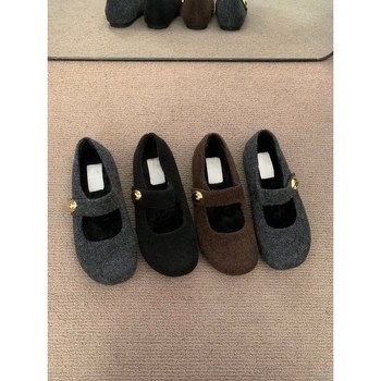 Pantofi Mary Jane - Partea superioară din velur; Vârf rotund; Înălțime toc 3–6 cm; Talpă din cauciuc; Căptușeală interioară din piele artificială