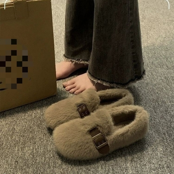 Ženske zimske loafers s krznom – Gornji materijal: nubuk (semiš); Unutarnji materijal: super vlakno; Đon: guma; Nizak potpetica: 1–3 cm; Zatvaranje: kopča