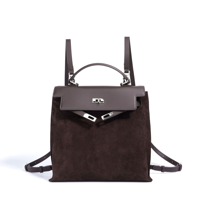 Naistele mõeldud ehtne nahast kott mattviimistlusega, vertikaalse ruudu kujuga, üks õlarihm, lukuga avamine, sisemine lukuga tasku