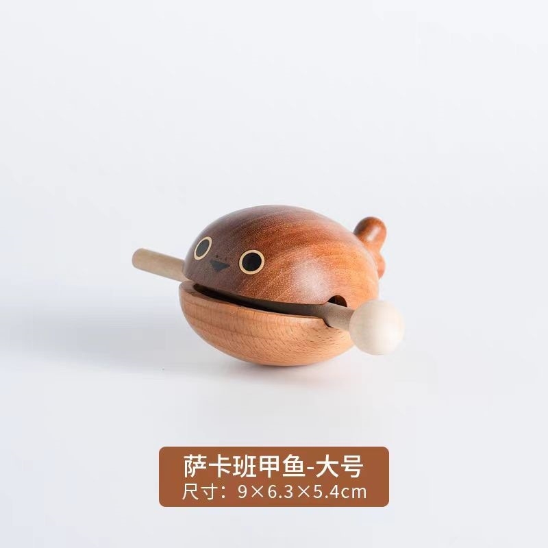 Ξύλινο ψάρι για ανακούφιση από το στρες, με χαρακτική, έβενο ξύλο, μοντέρνο μινιμαλιστικό στυλ