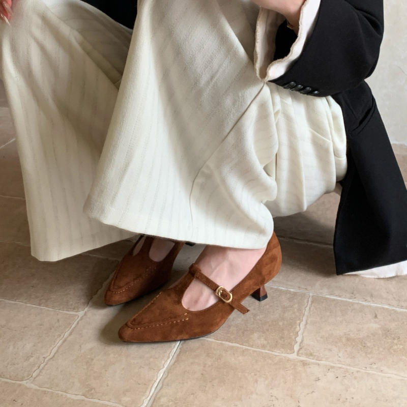 Női Mary Jane cipő, hegyes orrú felsőrész, velúr, középmagas sarkú, csattal záródó