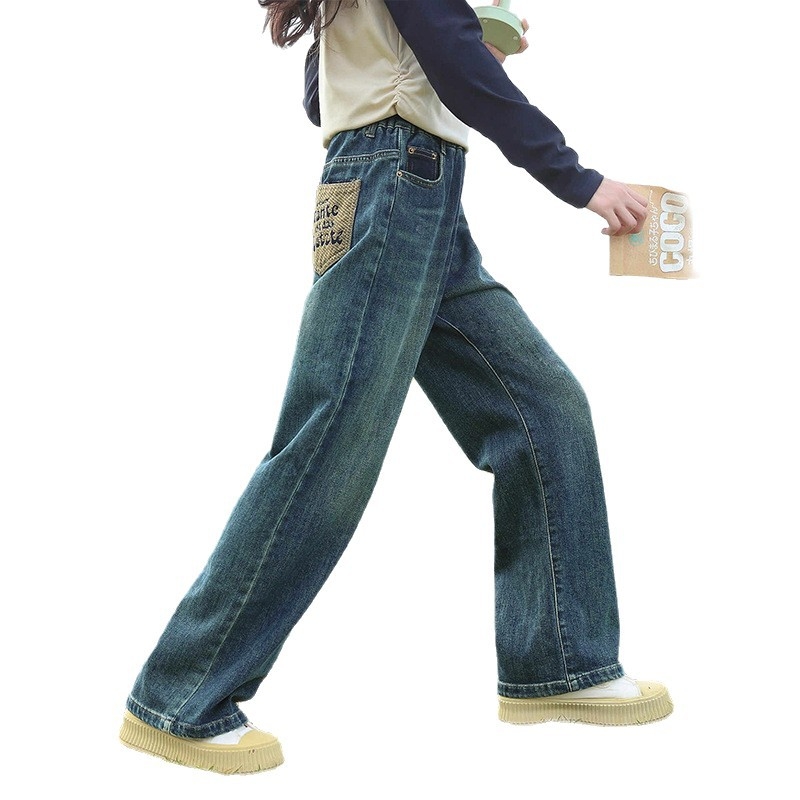 Mergaitėms platėji džinsai su elastine juosta, medvilnės mišinys 38,8%, švelni tekstūra, pavasario–rudens 2025