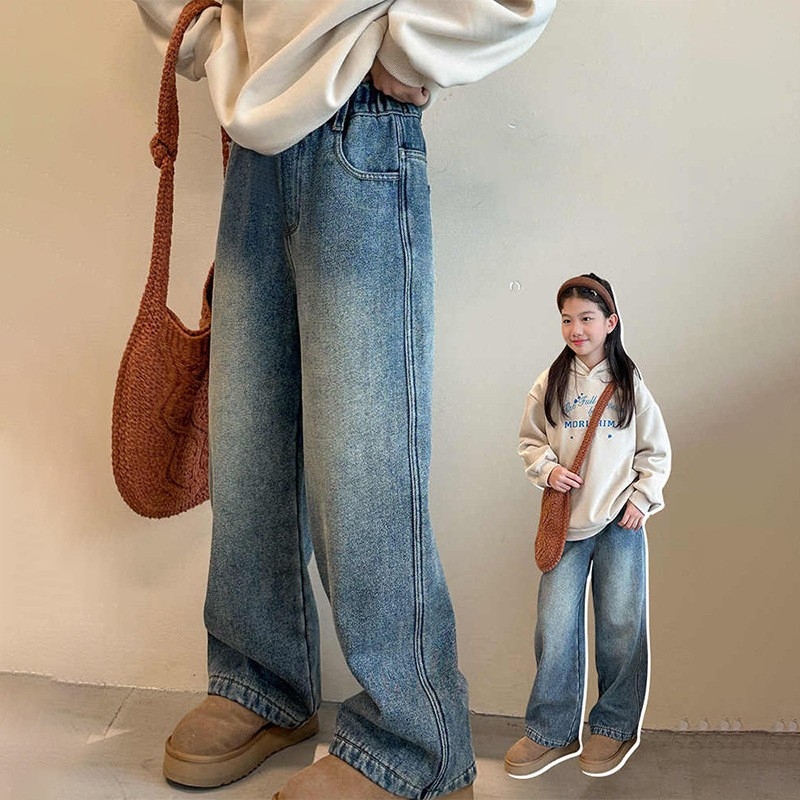 Mergaitėms platėji džinsai su elastine juosta, medvilnės mišinys 38,8%, švelni tekstūra, pavasario–rudens 2025