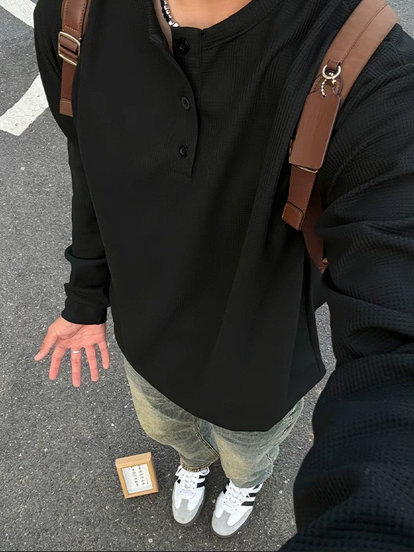 Meeste pikkade varrukatega Henley-topp, vafli-kootud tekstuuriga, polüesteri segu materjal, vaba lõige, kevad-sügis