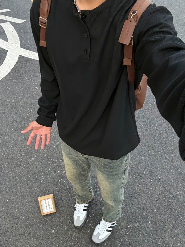 Meeste pikkade varrukatega Henley-topp, vafli-kootud tekstuuriga, polüesteri segu materjal, vaba lõige, kevad-sügis