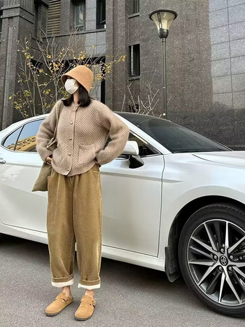 Nėščiųjų kelnės rudens–žiemos sezonui, platus kirpimas, aukštas liemuo, pilvo palaikymas, tiesus kirpimas, kasdieniai, poliesterio-elastano mišinys, storesnė medžiaga