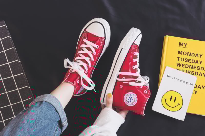 Kuangchao vyriški aukšti drobiniai sportbačiai - Korėjiečio stiliaus Ulzzang Harajuku retro, vidutinio aukščio, vulkanizuota gumos pada, raišteliai, EVA įdėklas, tinklinis pamušalas