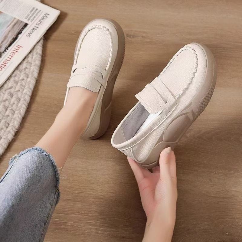 Doudou női cipő, minimalist stílus, kerek orrú — felsőrész szintetikus bőrből, gumitalp, alacsony sarok 1–3 cm