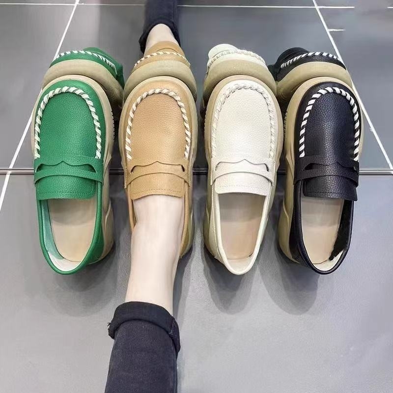 Doudou női cipő, minimalist stílus, kerek orrú — felsőrész szintetikus bőrből, gumitalp, alacsony sarok 1–3 cm