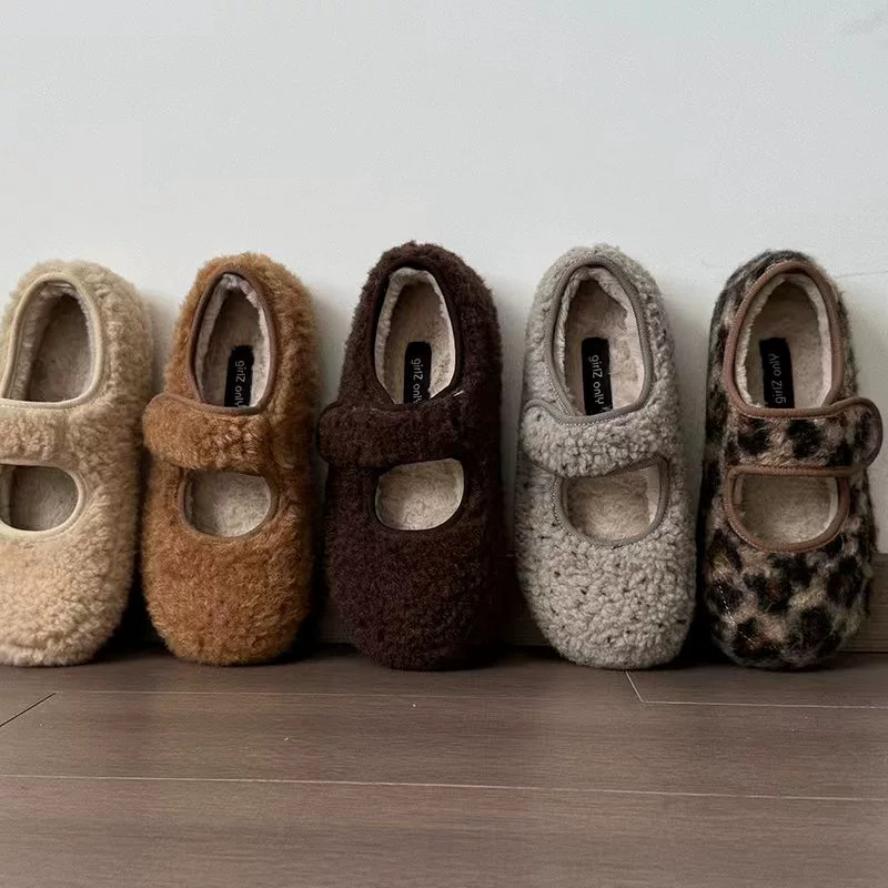Naiste loaferid, ümmarguse varba, sünteetiline plüüš peal, fleece vooder, Velcro sulg