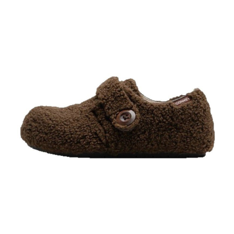 Velúr loaferek, kerek orr, rácsos mintázat, alacsony sarok 1–3 cm