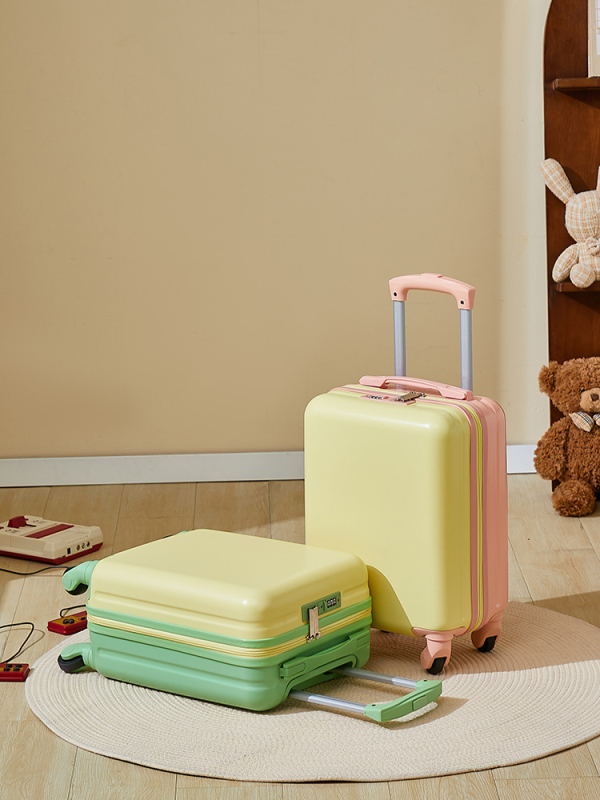 Koreapärase stiiliga käsipagas, ABS korpus, 2 kg kaal, tõmblukuga avamine, tavaline kombinatsioonlukk, universaalsed rattad