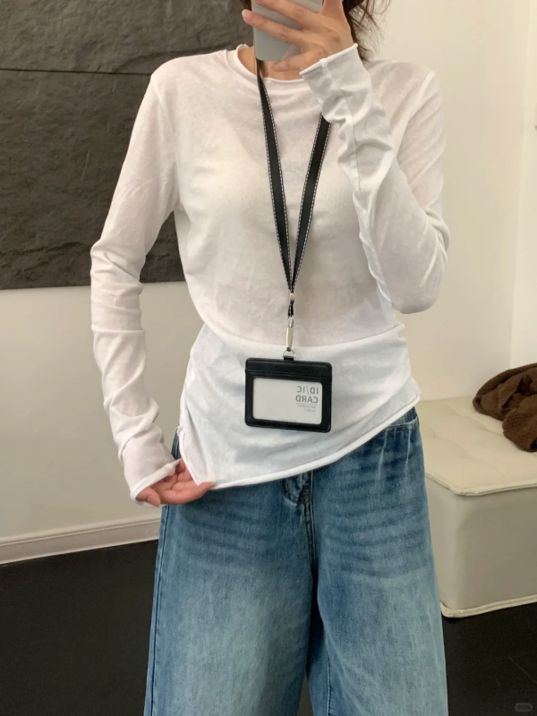 Ženski pamučni T-shirt s dugim rukavima i okruglim izrezom, slim-fit