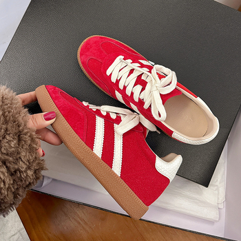 Ženske svakodnevne tenisice s nubuk kože na vrhu, vezice, gumasta potplat, niski dizajn, mikrovlatna unutrašnjost, zaokruženi vrh prstiju, sve sezone, visina pete 3–5 cm