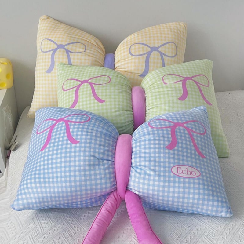 Jastuk s jezgrom – dizajn srca i mašne, navlaka od pamuka, PP pamuk punjenje, resice i otisak, gradski stil