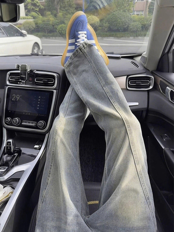 Denimid Ameerika retro stiilis, slim fit bootcut/straight lõige, 65% puuvill, mikroelastsus, tõmblukk