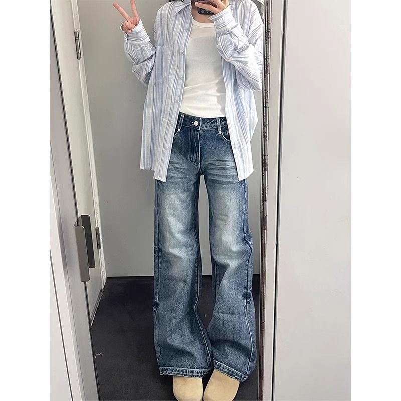 Džinsi: platām kāju leņķu ar augstu vidukli; denims ar 50–70% kokvilnas, pavasaris 2025