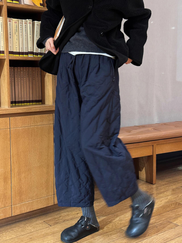 Памучни панталони с диамантено подплатяване, висока талия, права кройка, дължина девет десети, еластична талия