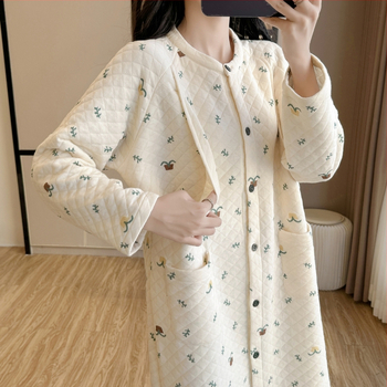 Medvilninė nėštumo ir žindymo naktinukė su ilgomis rankovėmis, stora medžiaga 201–250 g/m2, minimalistinis kasdieninis stilius