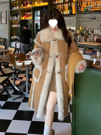 Moterų corduroy kailio švarkas su triušio kailiu, kailio dalis <30%, 2023 m. pavasaris