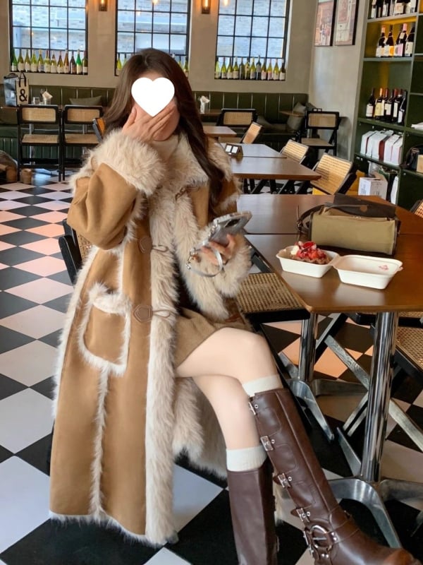 Moterų corduroy kailio švarkas su triušio kailiu, kailio dalis <30%, 2023 m. pavasaris