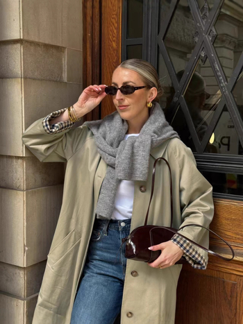 Női hosszú trench kabát tavasz-őszre, laza szabás, midi hossz, polo gallér, poliészter-spandex anyag